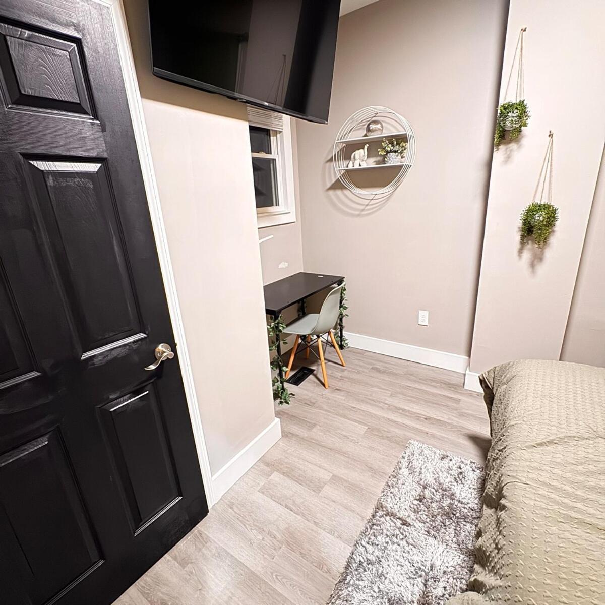 Chic Oasis 1 Miles From Dwtn Apartment